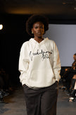 FELPA CON CAPPUCCIO OVERSIZE IN POLIESTERE STAMPATO CREKMONGA PARIS
